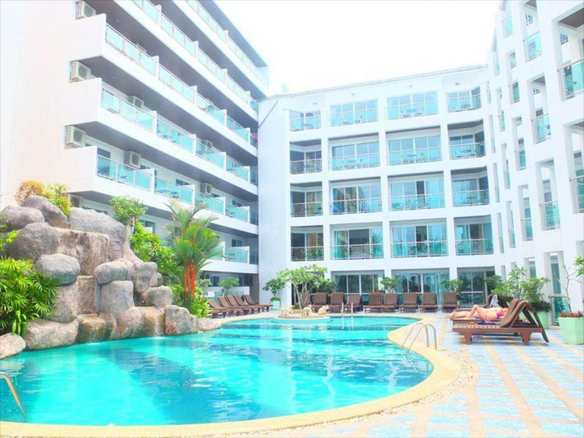 Dragon Beach Resort Jomtien Pattaya Dış mekan fotoğraf